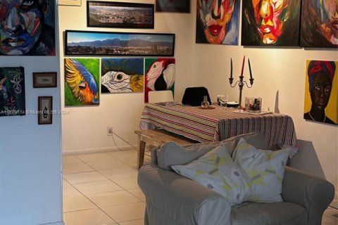 Condominio en venta en Lauderhill, Florida, 2 dormitorios, 72.46 m2 № 2154005 - foto 3