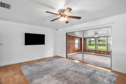 House in Stuart, Florida 3 bedrooms, 128.95 sq.m. № 2290803 - photo 8