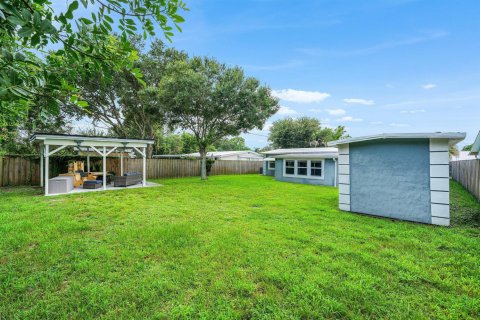 House in Stuart, Florida 3 bedrooms, 128.95 sq.m. № 2290803 - photo 24