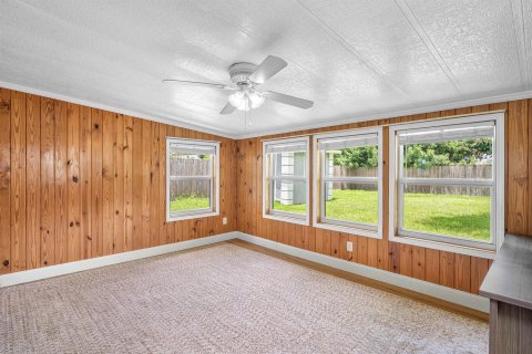House in Stuart, Florida 3 bedrooms, 128.95 sq.m. № 2290803 - photo 10