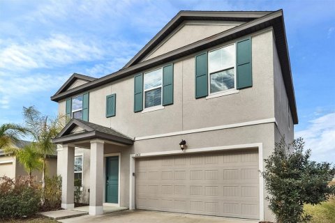 House in Zephyrhills, Florida 5 bedrooms, 216.37 sq.m. № 2149360 - photo 28