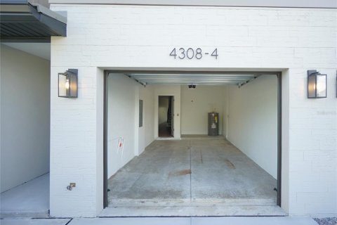 Touwnhouse à louer à Tampa, Floride: 3 chambres, 213.58 m2 № 2396029 - photo 2