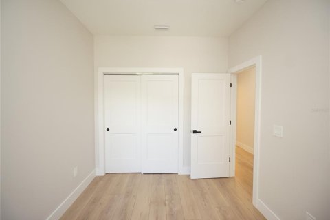 Touwnhouse à louer à Tampa, Floride: 3 chambres, 213.58 m2 № 2396029 - photo 11