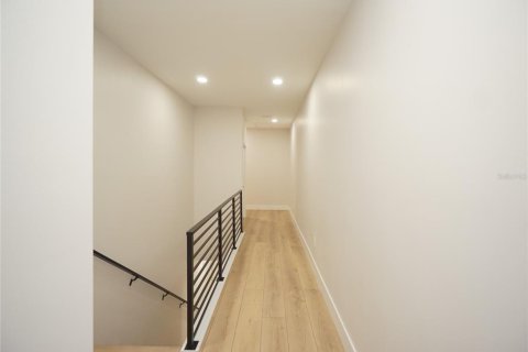 Touwnhouse à louer à Tampa, Floride: 3 chambres, 213.58 m2 № 2396029 - photo 26