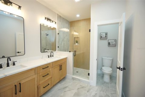 Touwnhouse à louer à Tampa, Floride: 3 chambres, 213.58 m2 № 2396029 - photo 18