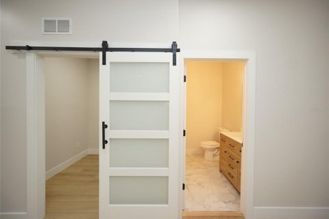 Touwnhouse à louer à Tampa, Floride: 3 chambres, 213.58 m2 № 2396029 - photo 23