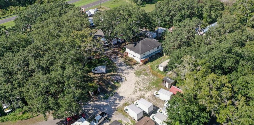 Commercial property in Lake Alfred, Florida 112.97 sq.m. № 1901807