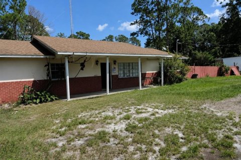 House in Leesburg, Florida 3 bedrooms, 144.93 sq.m. № 2306838
