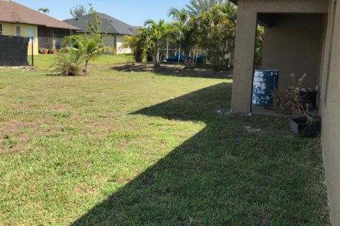 Снять в аренду виллу или дом в Кейп-Корал, Флорида 3 спальни, № 1997917 - фото 10