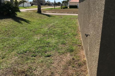 Снять в аренду виллу или дом в Кейп-Корал, Флорида 3 спальни, № 1997917 - фото 5