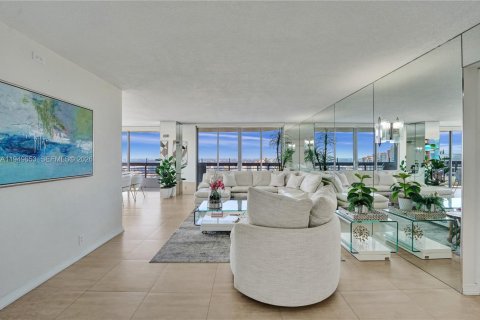 Condo in Aventura, Florida, 3 bedrooms  № 2054214 - photo 18