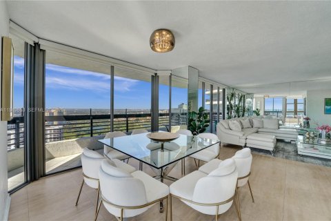 Condo in Aventura, Florida, 3 bedrooms  № 2054214 - photo 9
