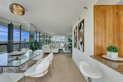 Condo in Aventura, Florida, 3 bedrooms  № 2054214 - photo 27