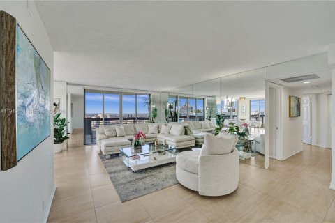 Condo in Aventura, Florida, 3 bedrooms  № 2054214 - photo 19