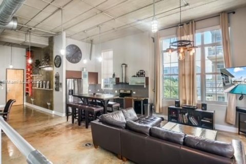 Villa ou maison à vendre à Fort Lauderdale, Floride: 1 chambre, 94.3 m2 № 1943928 - photo 1