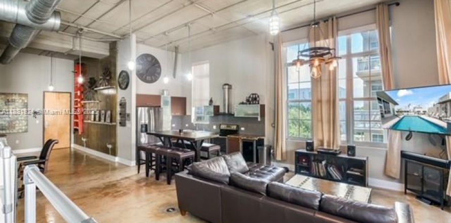Villa ou maison à Fort Lauderdale, Floride 1 chambre, 94.3 m2 № 1943928