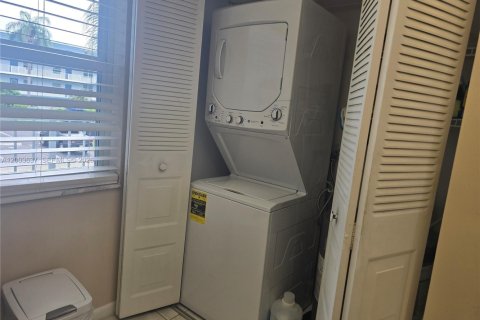 Condo in Margate, Florida, 1 bedroom  № 2069160 - photo 14