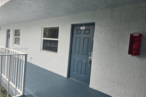 Condo in Margate, Florida, 1 bedroom  № 2069160 - photo 15