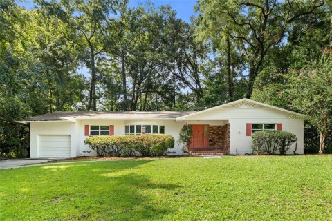 House in Gainesville, Florida 3 bedrooms, 171.68 sq.m. № 1877404 - photo 1