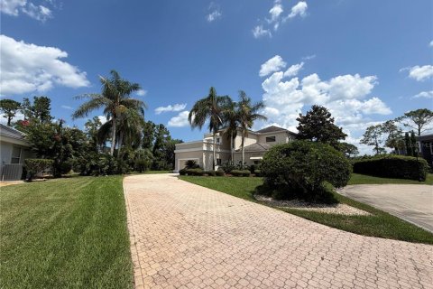 House in Ormond Beach, Florida 5 bedrooms, 397.06 sq.m. № 2314343 - photo 22