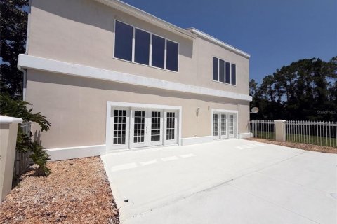House in Ormond Beach, Florida 5 bedrooms, 397.06 sq.m. № 2314343 - photo 5