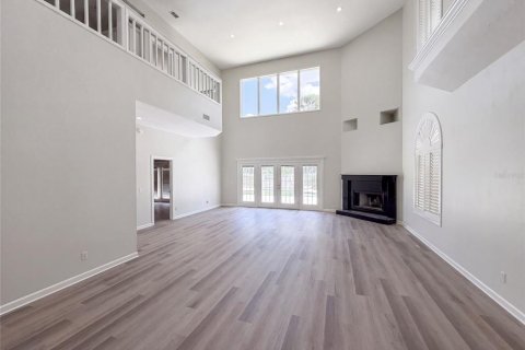 House in Ormond Beach, Florida 5 bedrooms, 397.06 sq.m. № 2314343 - photo 3