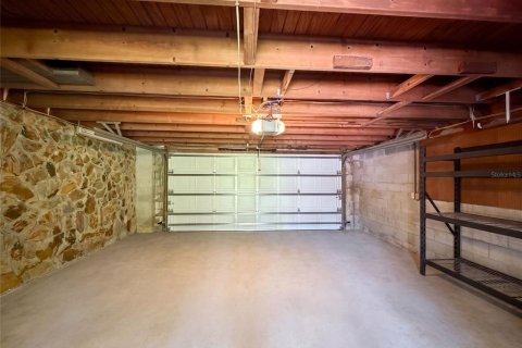 House in Tampa, Florida 3 bedrooms, 195.84 sq.m. № 2305003 - photo 16