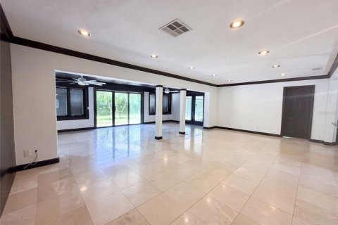 House in Tampa, Florida 3 bedrooms, 195.84 sq.m. № 2305003 - photo 11