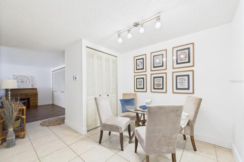 Condominio en venta en Dunedin, Florida, 2 dormitorios, 84.08 m2 № 1759678 - foto 5