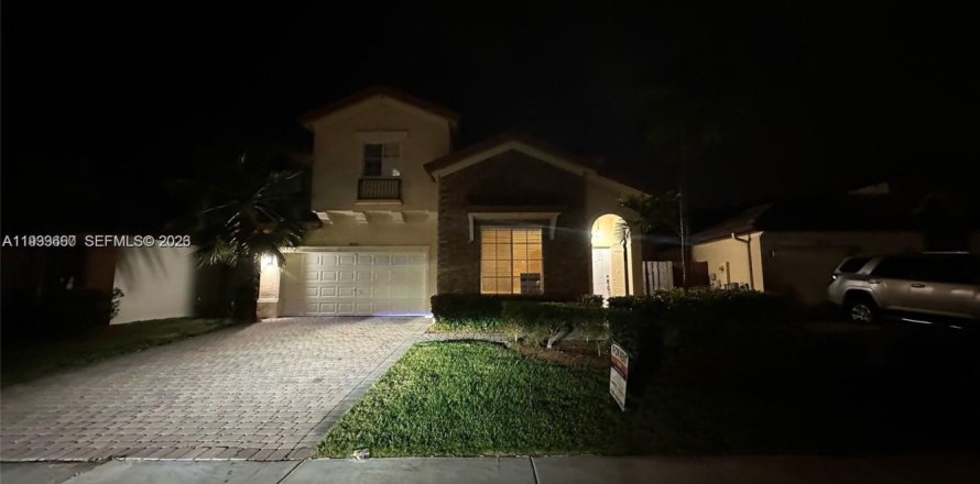 Casa en Miami, Florida 4 dormitorios № 2001279