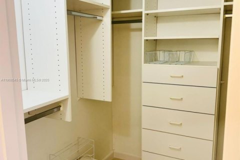 Купить кондоминиум в Авентура, Флорида 1 спальня, 71.35м2, № 2012883 - фото 25