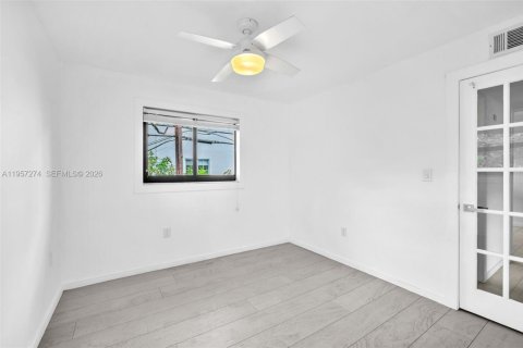 Apartamento en alquiler en Miami, Florida, 1 dormitorio, 62.52 m2 № 2011257 - foto 16