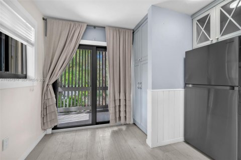 Apartamento en alquiler en Miami, Florida, 1 dormitorio, 62.52 m2 № 2011257 - foto 10