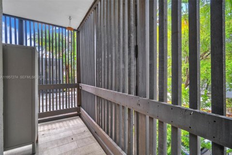 Apartamento en alquiler en Miami, Florida, 1 dormitorio, 62.52 m2 № 2011257 - foto 11