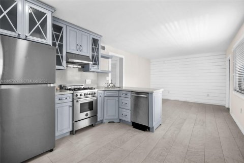 Apartamento en alquiler en Miami, Florida, 1 dormitorio, 62.52 m2 № 2011257 - foto 8