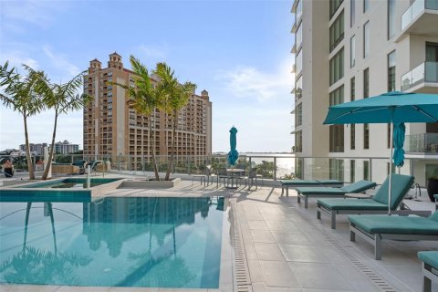 Condominio en venta en Sarasota, Florida, 2 dormitorios, 169.83 m2 № 1856018 - foto 2
