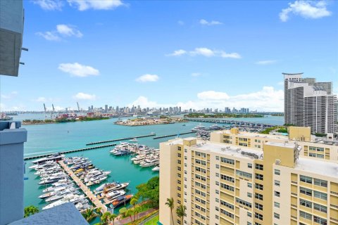 Condominio en alquiler en Miami Beach, Florida, 2 dormitorios, 104.98 m2 № 1950390 - foto 6