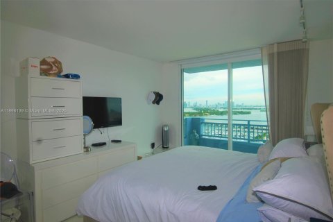Condominio en alquiler en Miami Beach, Florida, 2 dormitorios, 104.98 m2 № 1950390 - foto 2