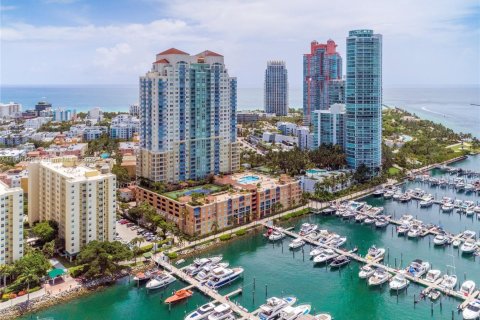 Condominio en alquiler en Miami Beach, Florida, 2 dormitorios, 104.98 m2 № 1950390 - foto 7