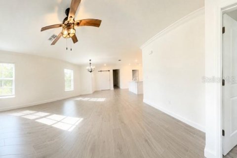 Casa en venta en Land O' Lakes, Florida, 2 dormitorios, 150.04 m2 № 2259341 - foto 5