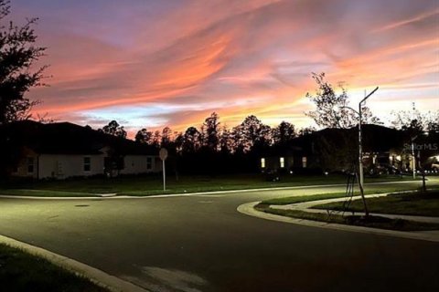 Casa en venta en Land O' Lakes, Florida, 2 dormitorios, 150.04 m2 № 2259341 - foto 4