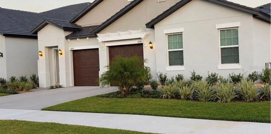 Casa en Land O' Lakes, Florida 2 dormitorios, 150.04 m2 № 2259341