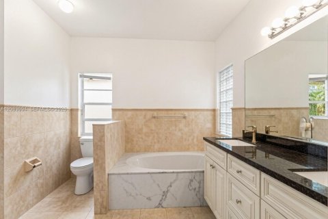 Villa ou maison à louer à Coral Springs, Floride: 6 chambres, 225.75 m2 № 2350595 - photo 7