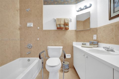 Купить виллу или дом в Майами-Гарденс, Флорида 3 спальни, 136.94м2, № 1991252 - фото 19