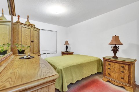 Купить виллу или дом в Майами-Гарденс, Флорида 3 спальни, 136.94м2, № 1991252 - фото 24