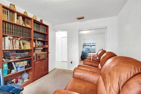 Купить виллу или дом в Майами-Гарденс, Флорида 3 спальни, 136.94м2, № 1991252 - фото 22