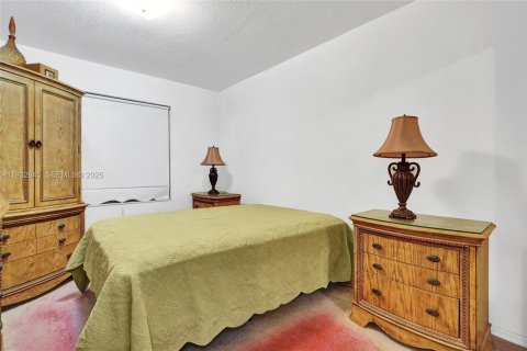 Купить виллу или дом в Майами-Гарденс, Флорида 3 спальни, 136.94м2, № 1991252 - фото 25