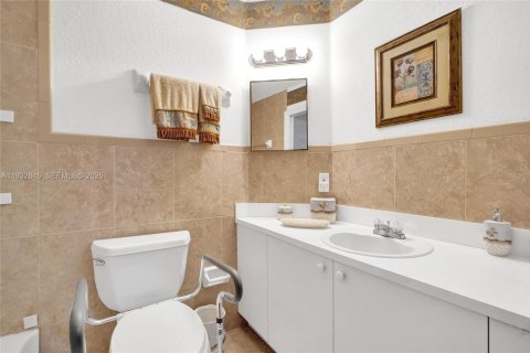 Купить виллу или дом в Майами-Гарденс, Флорида 3 спальни, 136.94м2, № 1991252 - фото 17