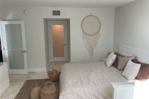 Copropriété à louer à Miami Beach, Floride: 1 chambre, 81.75 m2 № 1963028 - photo 25