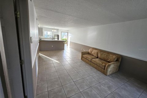 Condo in Punta Gorda, Florida, 2 bedrooms  № 2218600 - photo 4